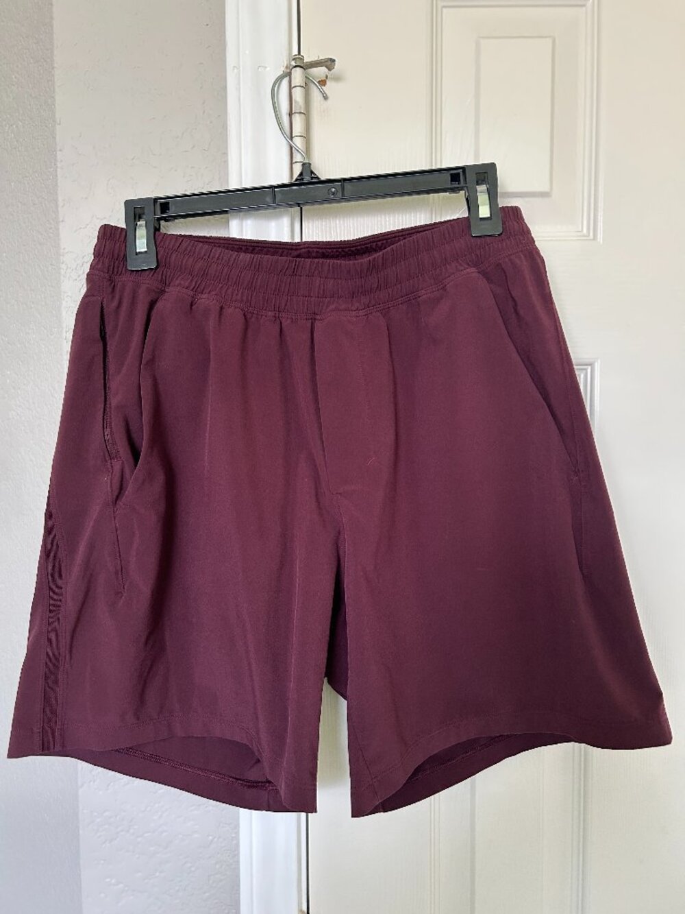 Lululemon Men's Pace Breaker Shorts Unlined 7" - Maroon - Size Medium